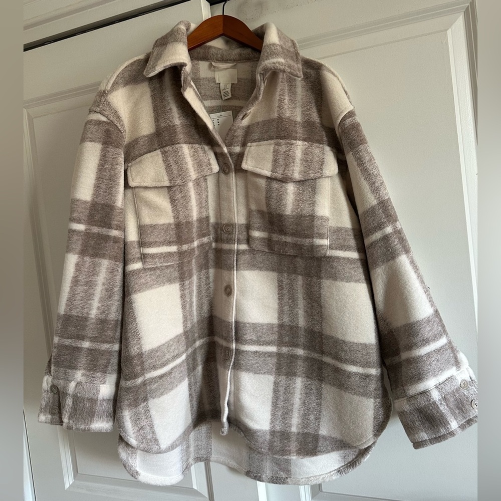 Cozy Plaid Overshirt with Pockets